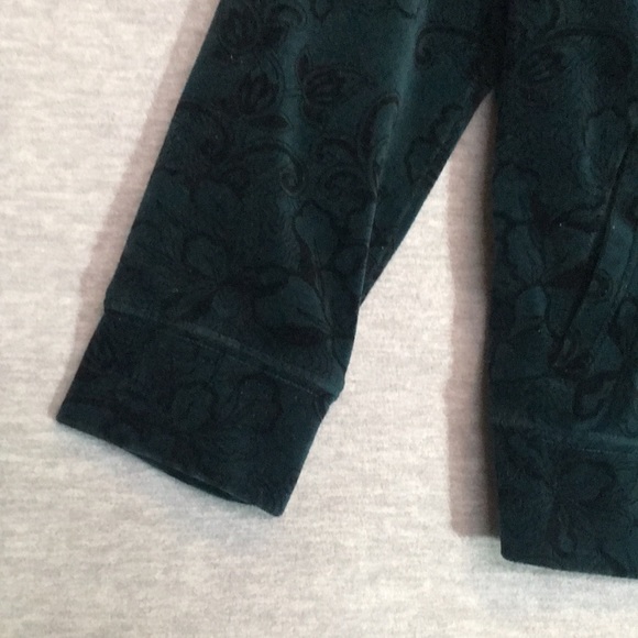 LAURA SCOTT Comfy Cozy Velour Zipper Jacket with Floral Design & Pockets - Picture 7 of 15